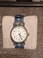 Timex Weekender Blue Paisley Design Band.  Working Fresh Battery Great Condition