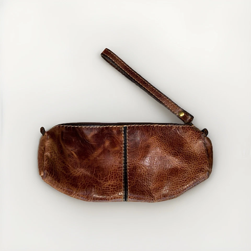 Cartera Muñequera Patricia Nash Cuero Marrón Y2K Tachonada Foto 2 de 4