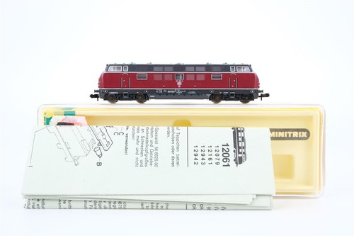 Minitrix N 12061 Diesellok BR 221 109-2 DB | Condition: Gebraucht