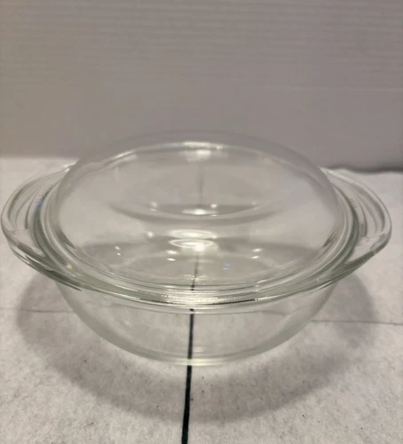 VTG 1 Qt Round 022 1 Covered Casserole Clear by PYREX  Lid 682-C11