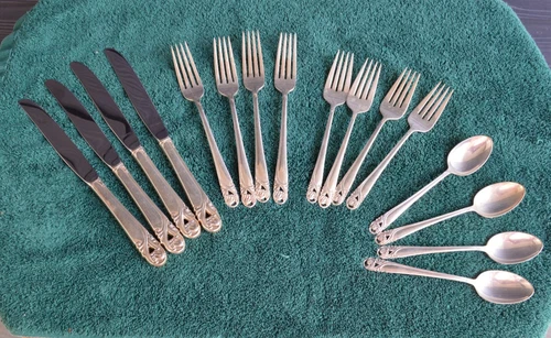 16 piece of Sterling silver International Spring Glory     470 gram use or scrap