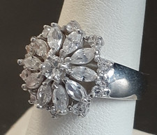 7.7g Vintage Sterling Silver 925 Flower with Clear Stones Ring; Size 8.0
