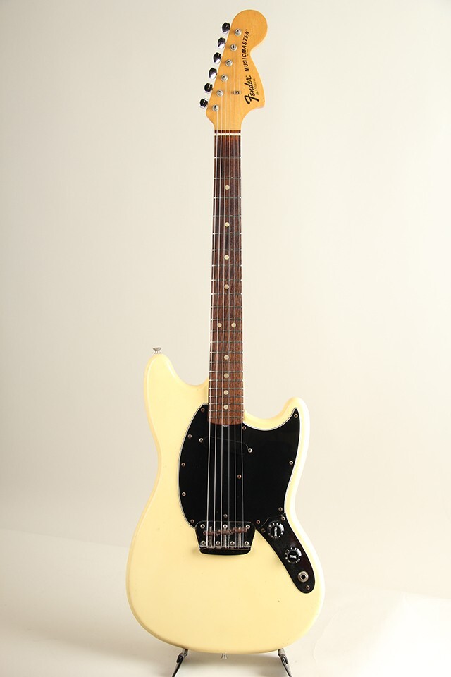 Used 1977 Fender Musicmaster White 1PU Short Scale 3.17kg