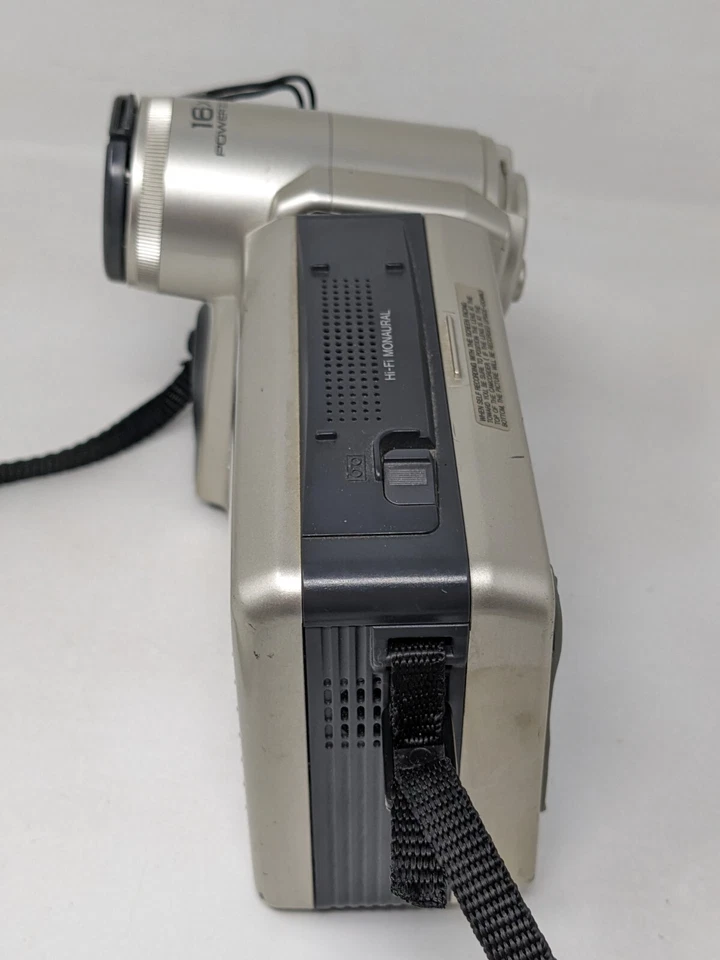 UNTESTED Sharp VL-E630U 8mm Analog Camcorder Untested FOR PARTS AS-IS NO RETURNS - Image 3 of 4