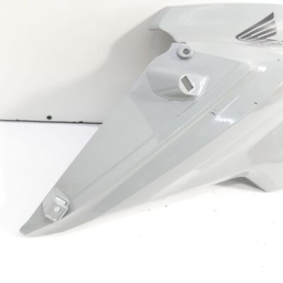 Honda CBR 125 EZ:19 Fuel Tank Cover 64441K98E000 Fairing Tank