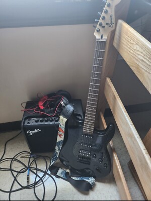 SQUIER LIMITED-EDITION BULLET STRATOCASTER MSS HARDTAIL + AMPLIFIER  (read desc)