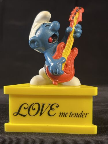 3" Schleich Peyo Smurf-A-Gram “Love me Tender“ Figure Schleich Guitar Playing - Picture 1 of 6