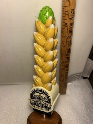 MOUNTAIN FORK HOCHAWIZEN WHEAT ALE DRIED BARLEY AND HOP beer tap handle OKLAHOMA