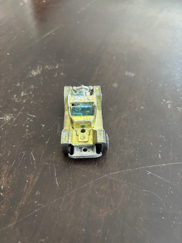 Hot Wheels 1970 Lime T-4-2 Red Line Tires - Picture 5 of 6