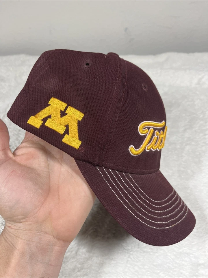 Gorra de golf Titleist Minnesota Golden Gophers 47 marca M/L universidad Foto 2 de 4