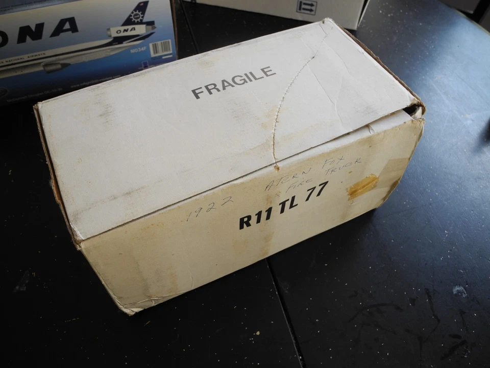 Rare Franklin Mint 1922 Ahrens Fox Pumper Fire Engine 1:32 Scale Never Displayed - Image 4 of 4