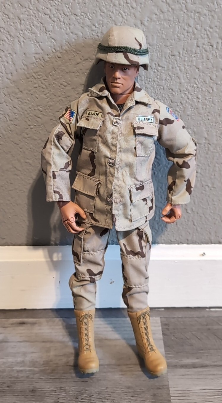 1996 Hasbro GI Joe Army Airborne Paratrooper Action Figure w. Parachute