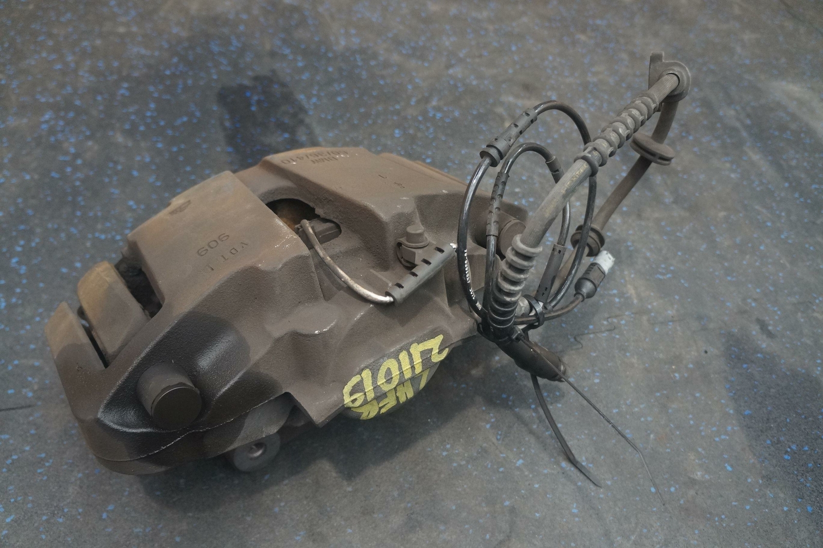 Front Left Brake Caliper & Bracket 34116789709 Rolls Royce Ghost  