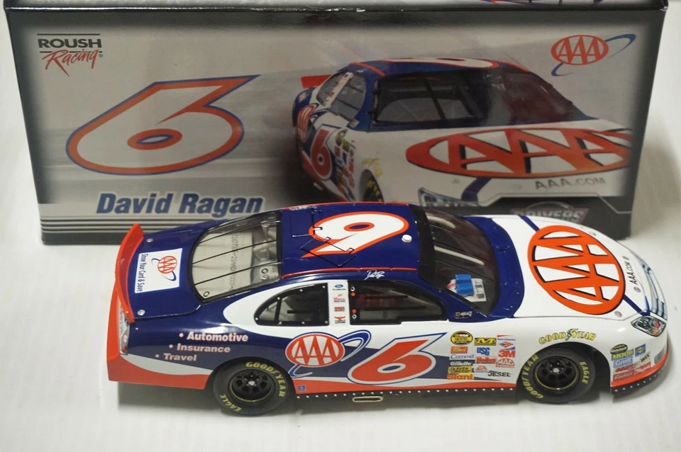 Carro de metal fundido 1/24 David Ragan #6 AAA 2007 Ford Fusion Action NASCAR - ANO DE NOVATO - Imagem 4 de 4