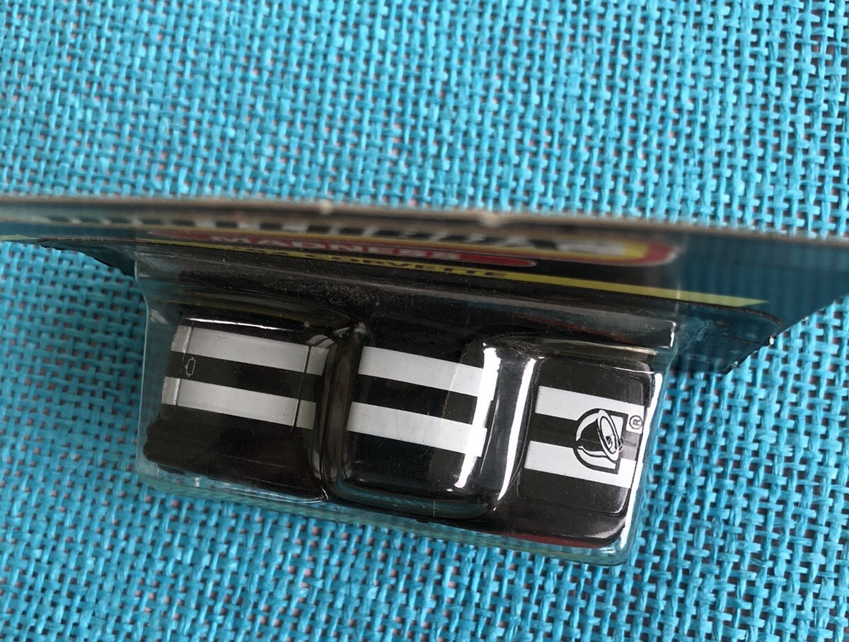 Matchbox Madness Taco Bell '62 Corvette Classic Decades Toy Car