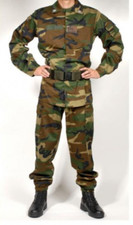 Completo mimetica WOODLAND Esercito Italiano Giacca e pantalone NUOVO Taglia 58