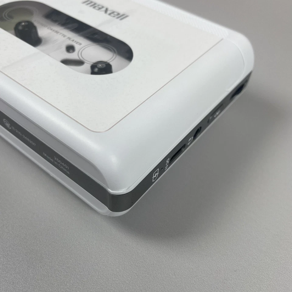 maxell MXCP-P100 Portable Cassette Player White MXCP-P100WH from Japan - Image 4 of 4