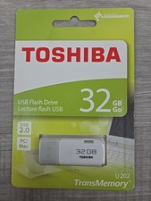 Toshiba 32 Gb  USB 2.0 Flash Drive - White Lecture Flash USB New Sealed