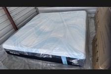 Tempur-Pedic TEMPUR-LuxeBreeze Medium Hybrid 13" Mattress 2,870 Final Price.