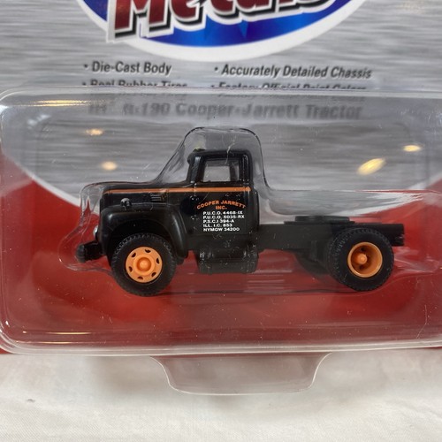 Mini Metal 1:87 HO IH R-190 Cooper-Jarret Tractor - Picture 2 of 3