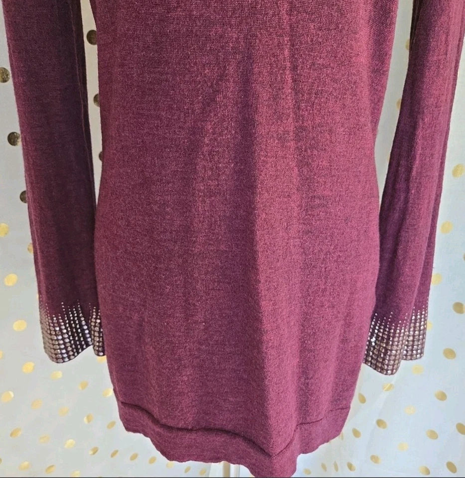 Suéter Tory Burch Ciruela Púrpura Lana Merino Plateado Tachonado Cuello en V Talla Pequeña Foto 3 de 4