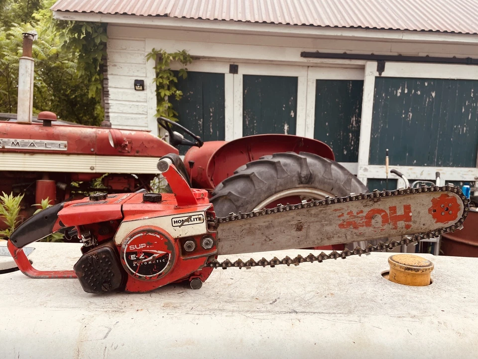 Vintage Homelite Super EZ Automatic Chainsaw Parts Or Repair With Case And tool - Image 4 of 4