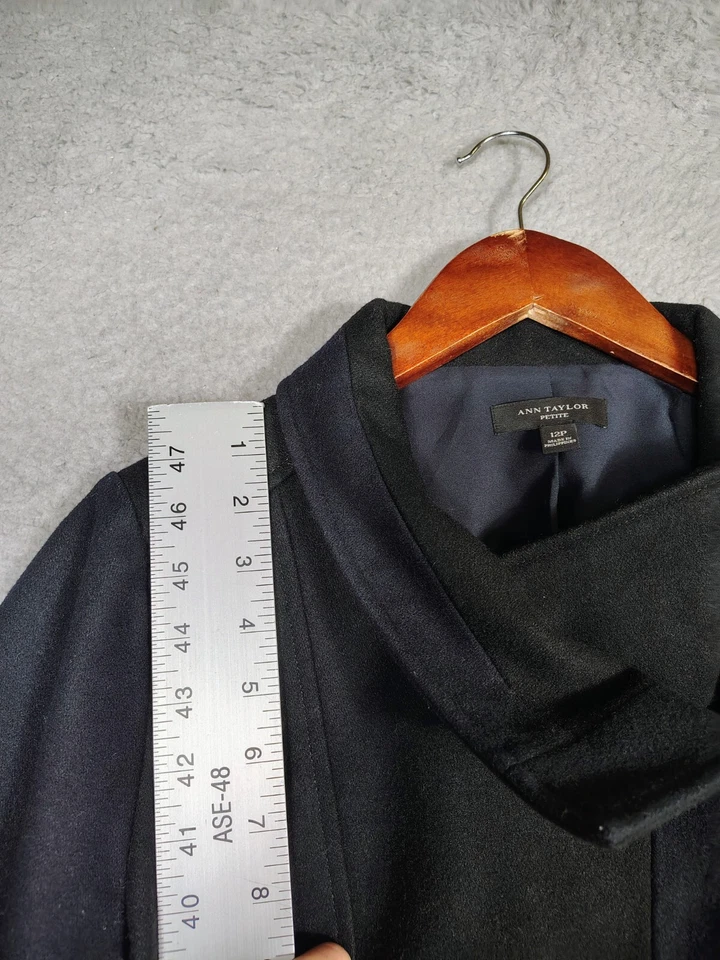 Ann Taylor Moto 夹克女式 12P 黑色海军蓝毛毡羊毛混纺不对称拉链 — 第 4/4 张图片