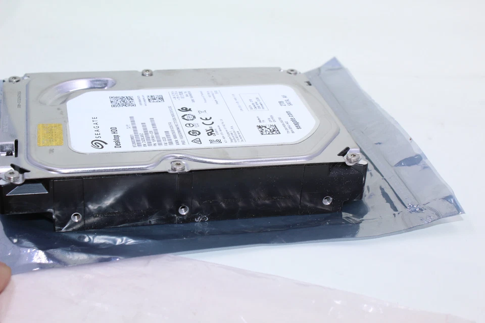 Seagate 2TB 7200RPM 3.5" SATA III Hard Drive ST2000DM001 - Image 3 of 4