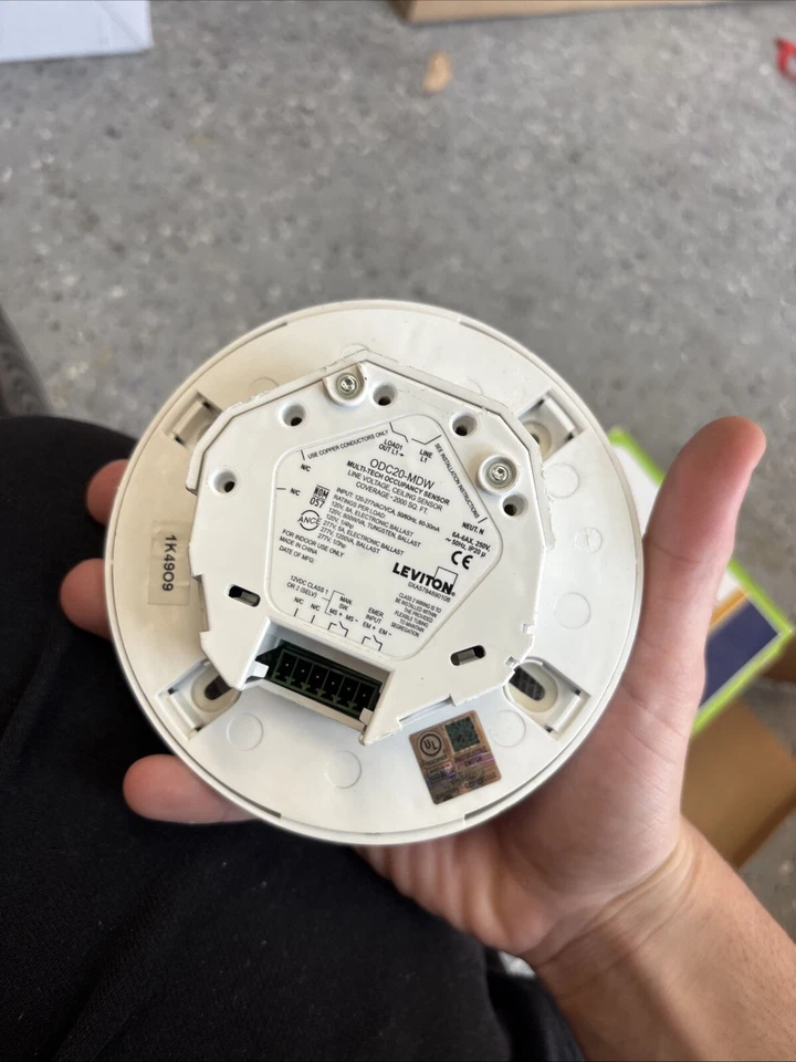 1 O5c20 O5C20-MDW ProVolt Leviton Pro Volt OCC Sensor Room Control - Image 2 of 4