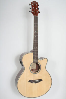 Athena-s-NA, 40` Westerngit., cut, EQ-Fishman, MH-Wilkinson, Decke: Fichte massi