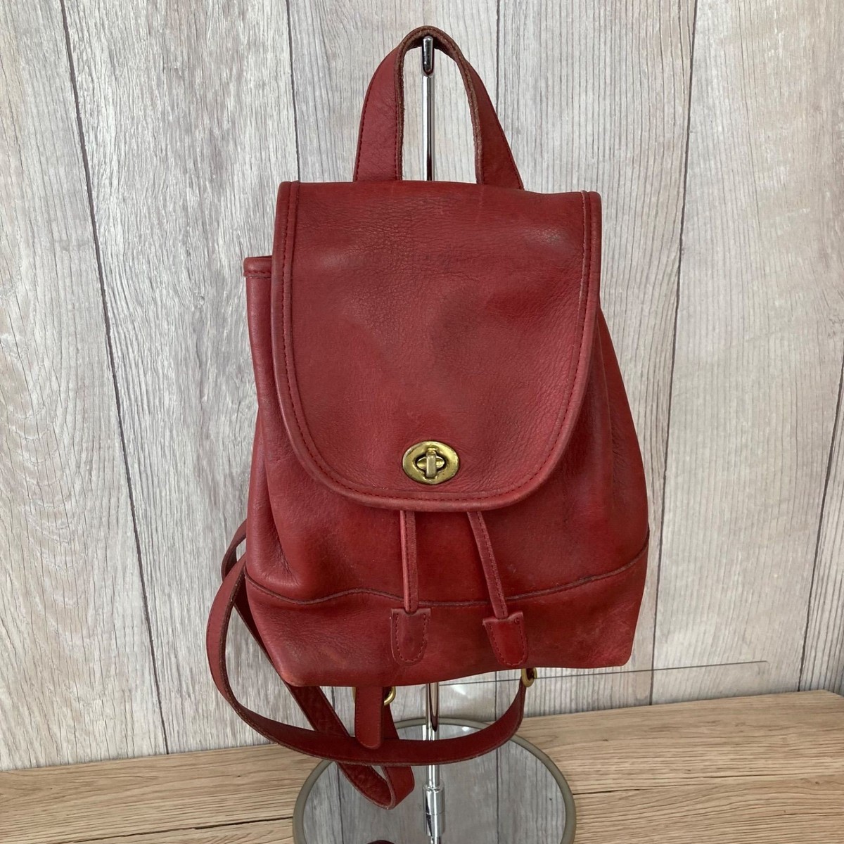 Vintage OLD COACH Backpack Bag Leather Turn Lock Red 9960 Made in US Rare color Vintage OLD COACH Backpack Bag Leather Turn Lock Red 9960 Made in US Rare color