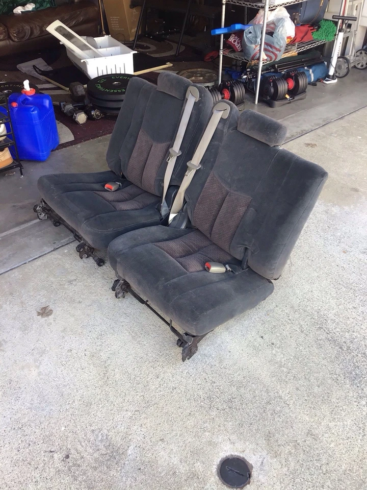 Chevy Tahoe/Yukon 2001-2006 gamuza tercera fila de asientos Foto 3 de 4