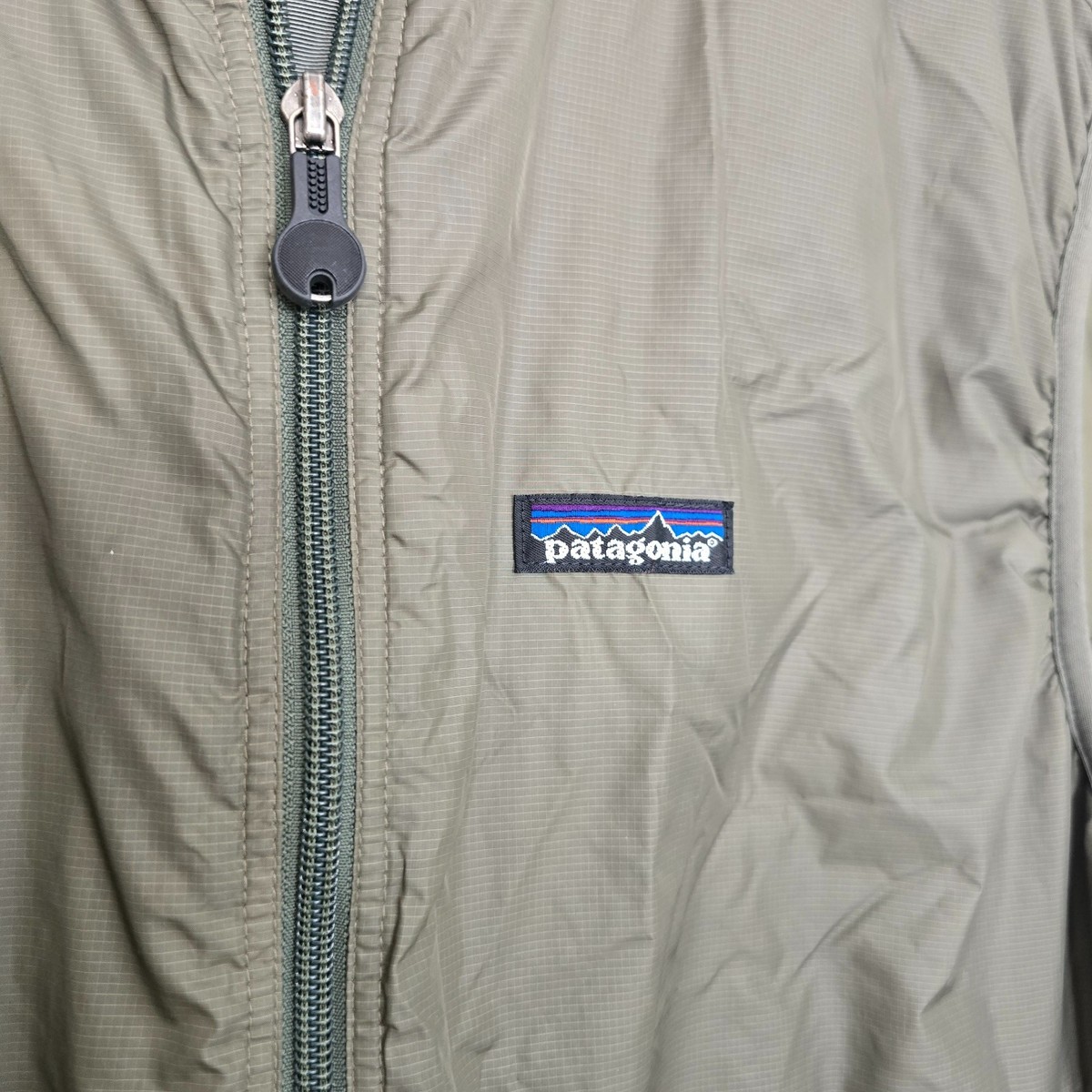 VTG Patagonia Mens MARS Puffball Vest Large Green Military