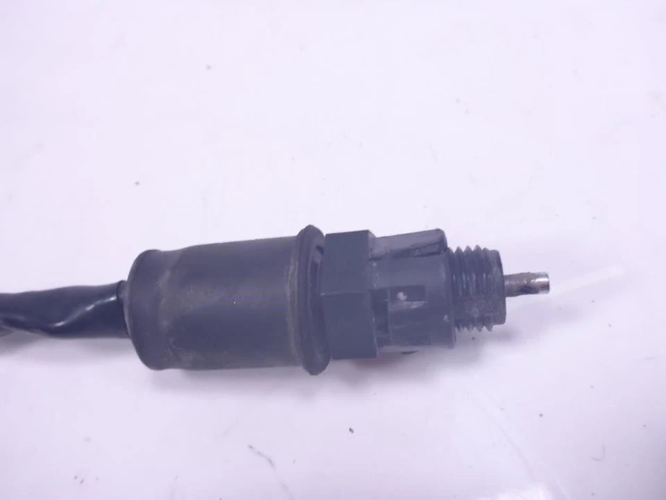 Sensor interruptor luz freno trasero Kawasaki Ninja EX 500 09 Foto 2 de 4