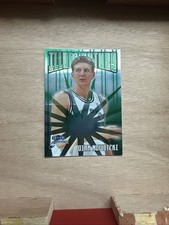 1998-99 Fleer Brilliants - Illuminators Dirk Nowitzki #9 I (RC)