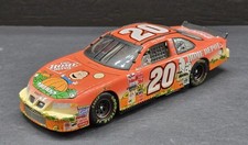 Tony Stewart 20 Peanuts Great Pumpkin 2002 Pontiac Grand Prix 124