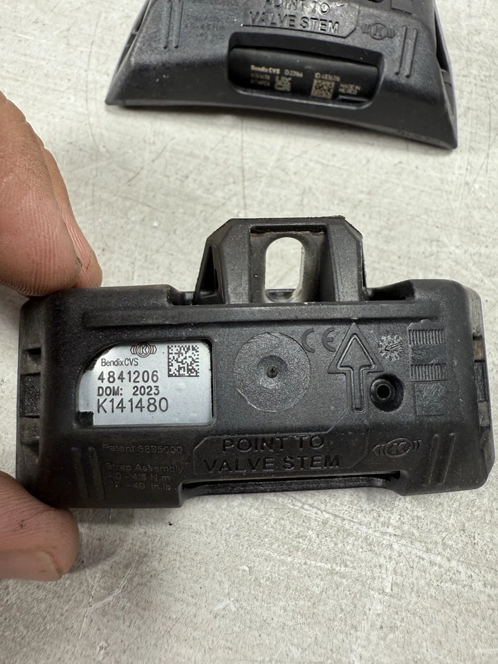 Freightliner Cascadia 2023 Bendix CVS K141480 TPMS sensores negro serie X4 Foto 3 de 4