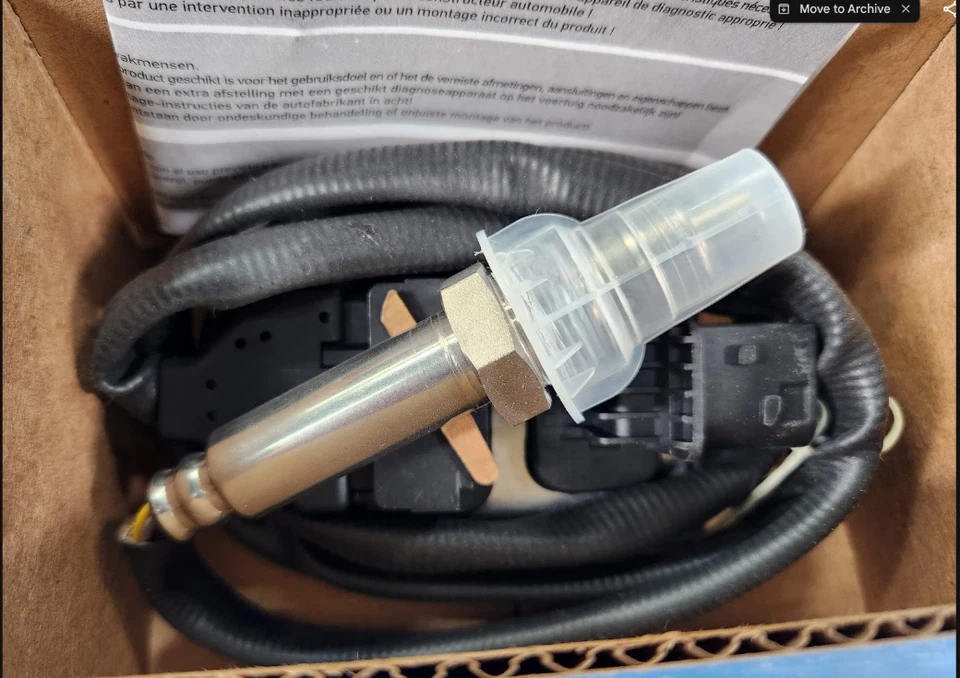 Sensor de NOx de óxido de nitrógeno Hella genuino Cummins ISB 6,7 L 2013-2022 Foto 2 de 3