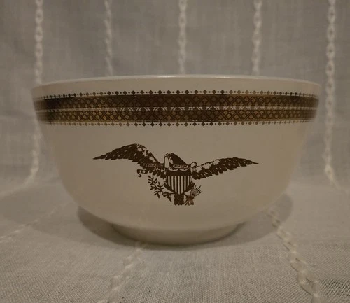 PYREX Federal Eagle Mixing Bowl 1967 479-B 3 QT
