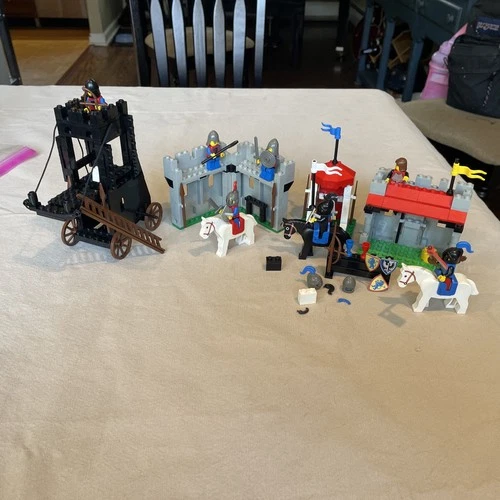 Vintage 1986 LEGO Legoland Castle Set No. 6041 Armor Shop 6061 Castle Siege 6035