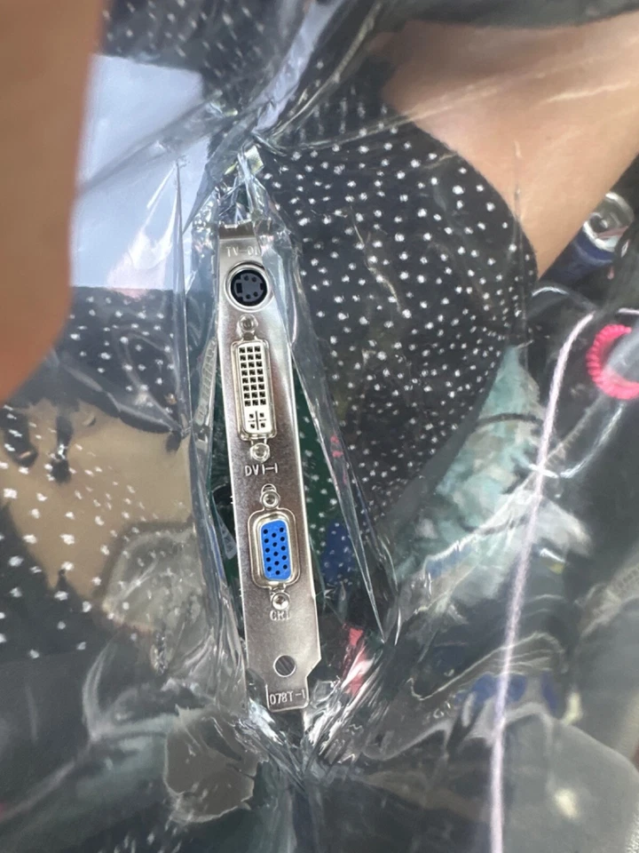 MSI NX6200AX 256MB DDR2 AGP8X RARE !!! - Image 4 of 4