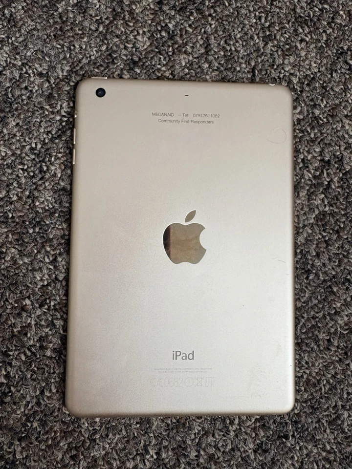 Apple iPad mini 3 · 64GB · Wi-Fi, photo 2 of 5