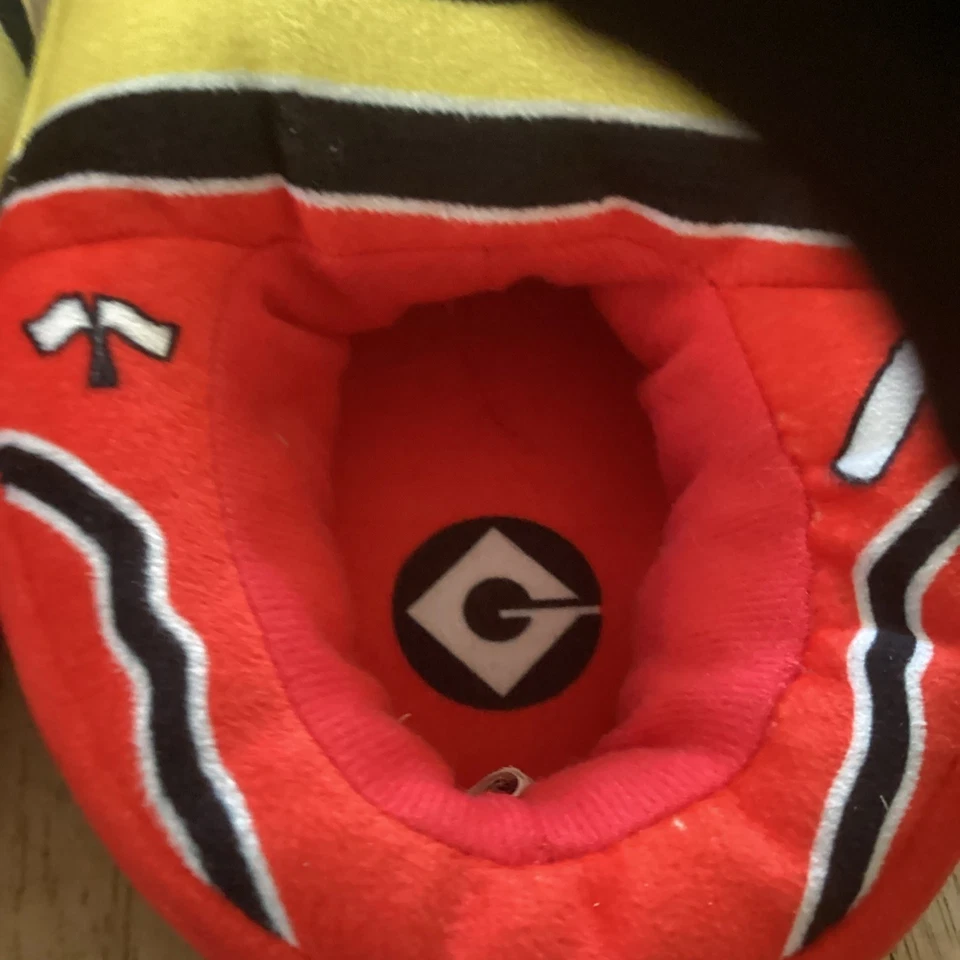 Zapatillas de felpa de coche MINIONS para niños pequeños talla 7-8, 9-10 o niños 11-12 00 Foto 2 de 3