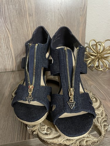 Guess Damen Sommer Laila Reißverschluss Denim Canvas Keilabsatz Sandaletten Größe 7M