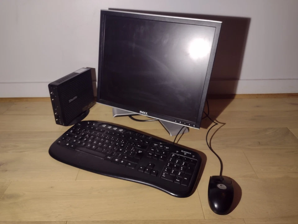 Mini PC Shuttle Intel Atom - Windows 10, RAM : 4 Go, HDD : 500 Go - Photo 1/4