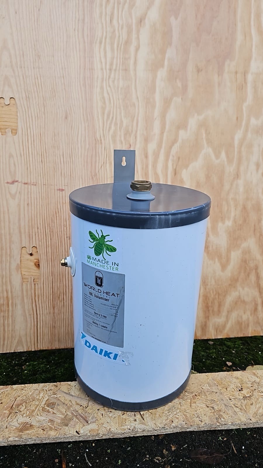 Daikin Uk. Inbuffer inline buffer vessel 10L