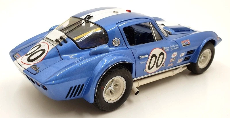 Exoto 1/18 scale 18028 - Corvette Grand Sport coupe 1964 Nassau J.Saunders #00 - Image 3 of 4