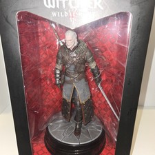 The Witcher 3: Wild Hunt - Geralt Grandmaster Ursine Figure Dark Horse Deluxe