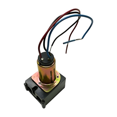 General Electric RR7 Remote Control Relay, Coil 24VAC Momentary, 20A - 120VV