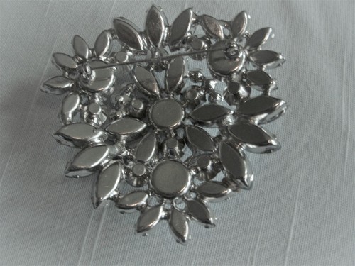 Gebrauchte blaue Brosche in Herzform/runde und birnenförmige Steine/Modeschmuck - Bild 4 von 5